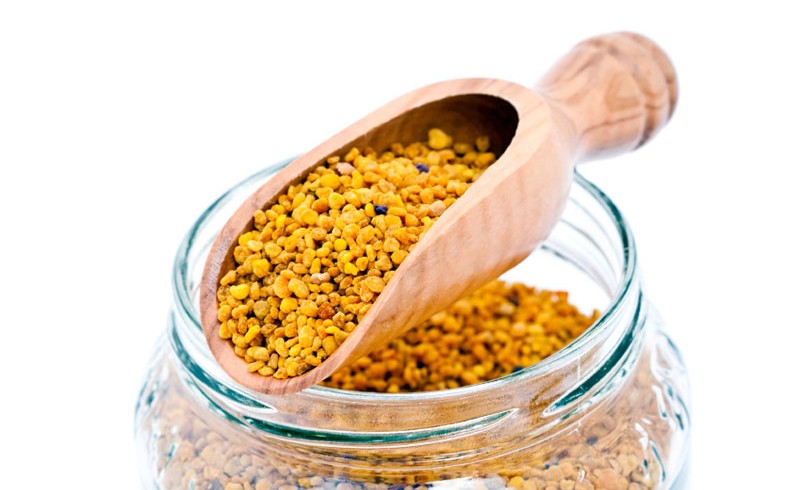 12 REASONS TO BUZZ ABOUT BEE POLLEN!